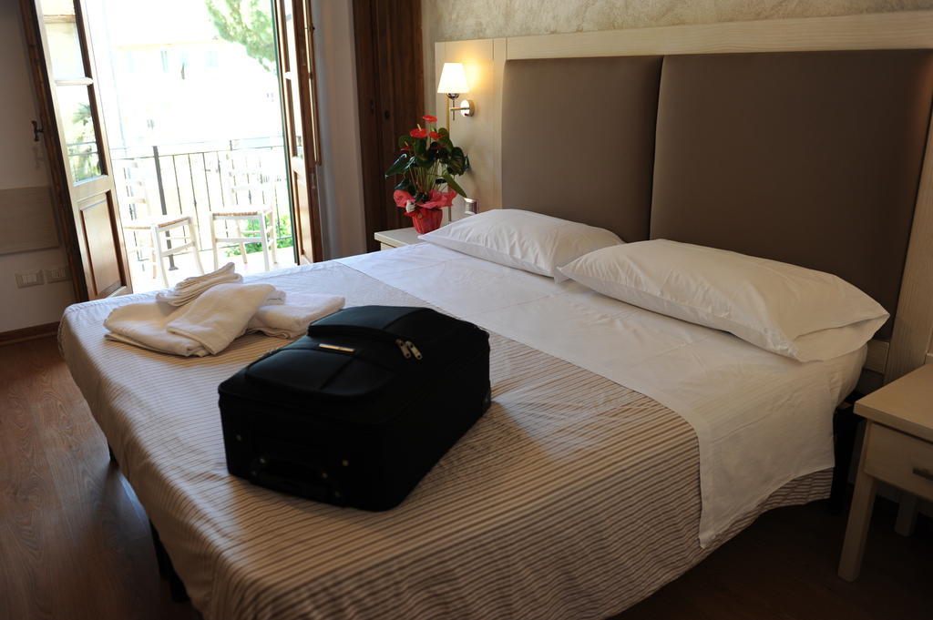 Super Relais Stella Hotel Signa Ruang foto